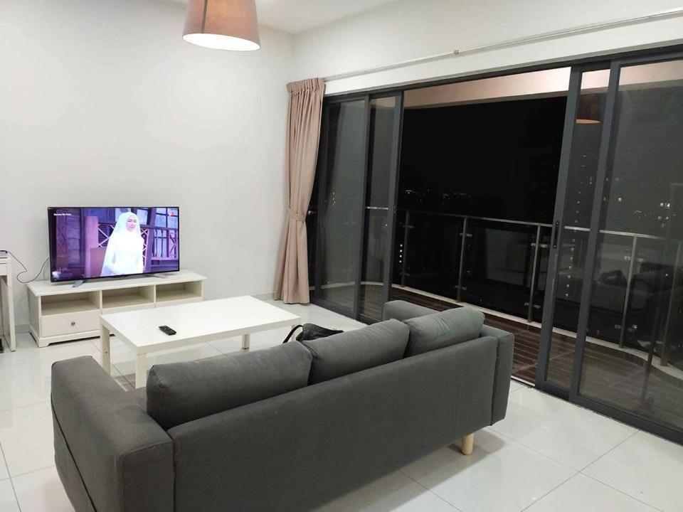 Rainbow Homestay Pangsapuri Johor Bahru